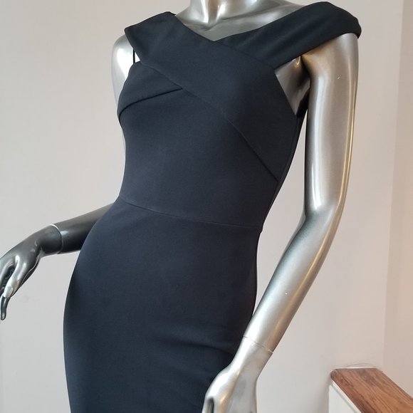 Cute fitted black dress - Picture 4 of 5